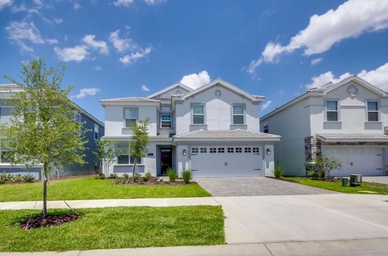 Modern Family Friendly Resort Home With Grill & Poolダベンポート エクステリア 写真