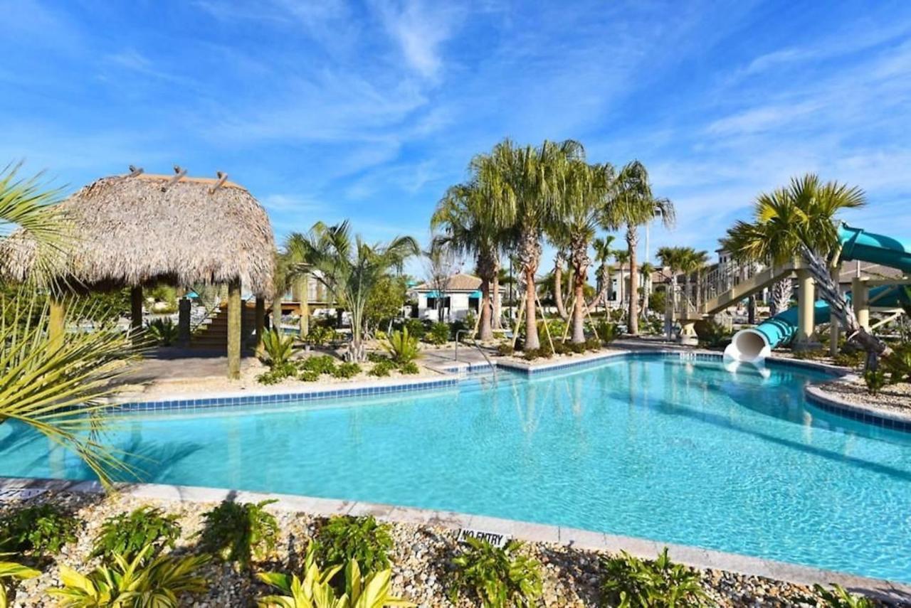 Modern Family Friendly Resort Home With Grill & Poolダベンポート エクステリア 写真
