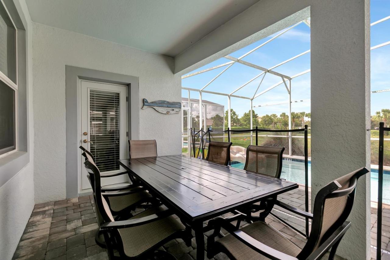 Modern Family Friendly Resort Home With Grill & Poolダベンポート エクステリア 写真