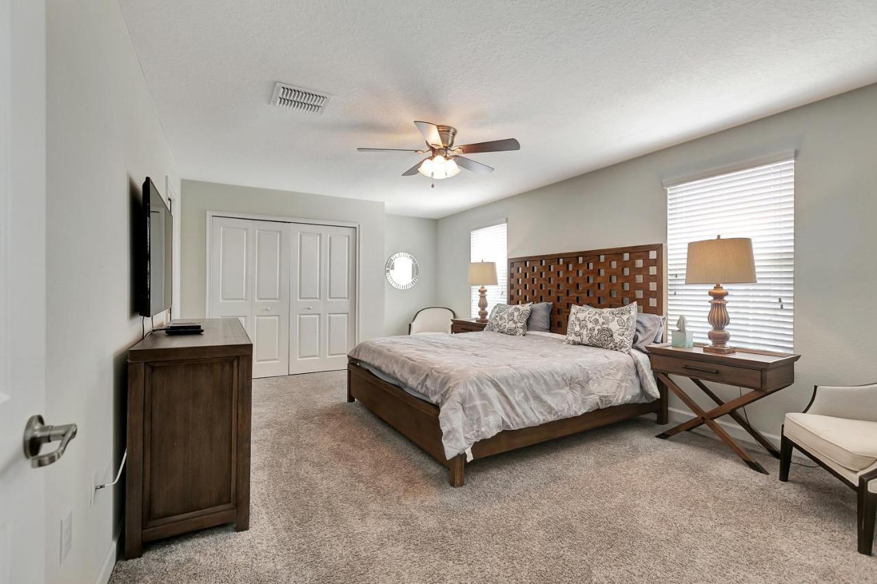 Modern Family Friendly Resort Home With Grill & Poolダベンポート エクステリア 写真